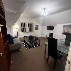 Apartment No 5 - Large 1 Bed Near Sefton Park And Lark Lane, Liverpool