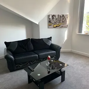 Apartment No 9 - Large 1 Bed Near Sefton Park And Lark Lane, Liverpool
